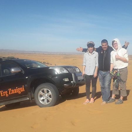 Bivouac Erg Znaigui Hotel Merzouga Bagian luar foto