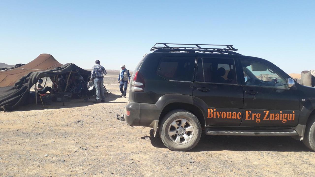 Bivouac Erg Znaigui Hotel Merzouga Bagian luar foto