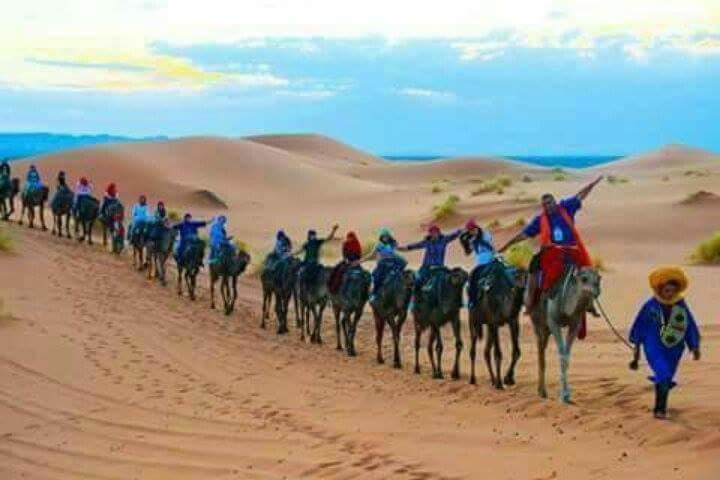 Bivouac Erg Znaigui Hotel Merzouga Bagian luar foto