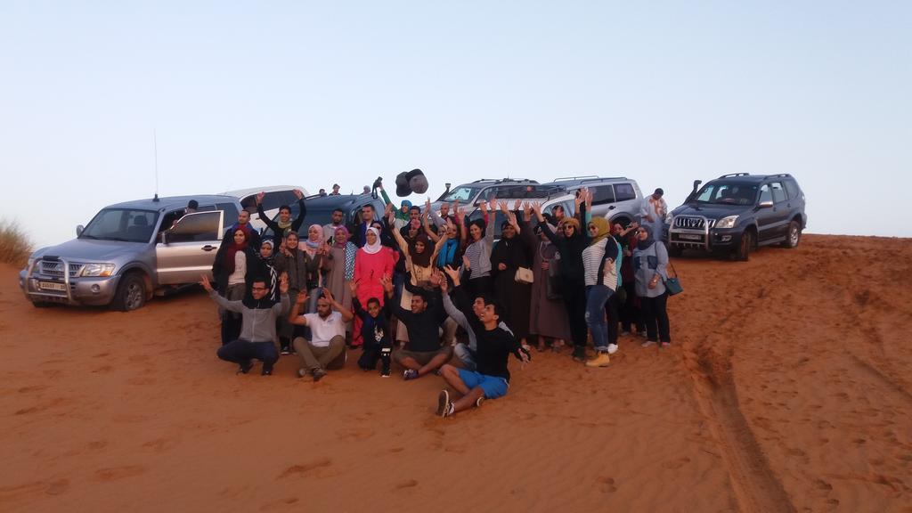 Bivouac Erg Znaigui Hotel Merzouga Bagian luar foto
